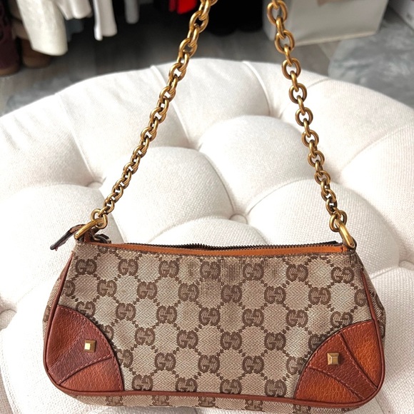 ✨ VINTAGE GUCCI MONOGRAM PURSE ✨ - Picture 4 of 7